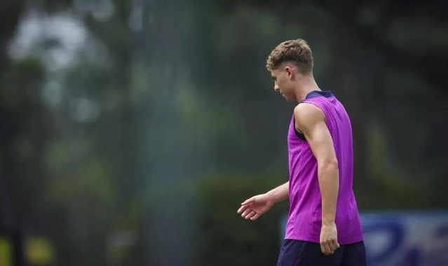 每体：切尔西5000万欧正式报价费尔明，巴萨清楚这笔钱的重要性